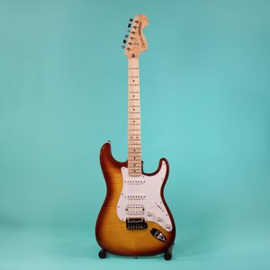 Guitarra eléctrica Squier Stratocaster Affinity Series Sienna Sunburst SEMINUEVO