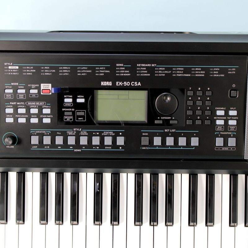 2-teclado-arreglador-korg-ek-50-61-teclas-openbox-1110961-1