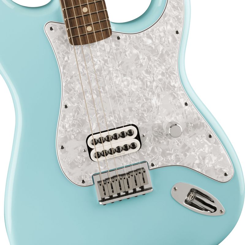 3-guitarra-electrica-fender-tom-delonge-stratocaster-daphne-blue-1113271