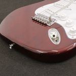 5-guitarra-electrica-freeman-freg1003-stratocaster-rojo-vino-openbox-205007-1.jpg